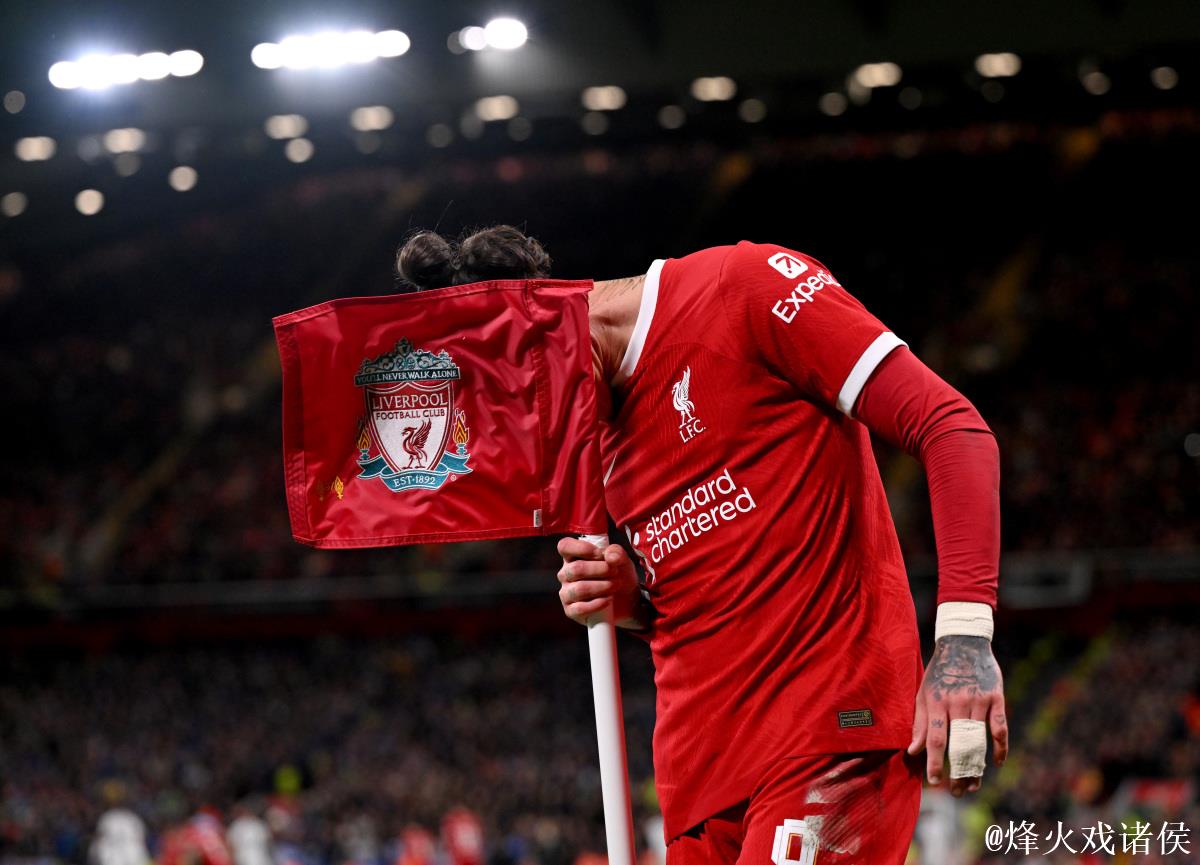 德甲官方:莱万荣膺本轮最佳球员 新赛季5战轰入9球 德甲官方:莱万荣膺本轮最佳球员 新赛季5战轰入9球