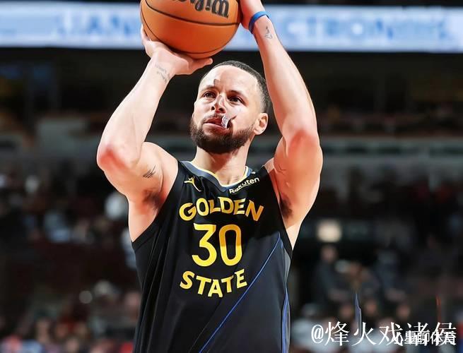 库里19+11力压巴特勒17分 勇士力克热火豪取4连胜 库里19+11力压巴特勒17分 勇士力克热火豪取4连胜